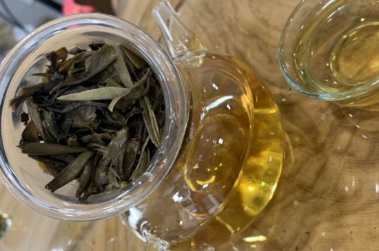 白茶三年為藥七年為寶的原理，為什么說(shuō)一年茶三年藥七年寶？