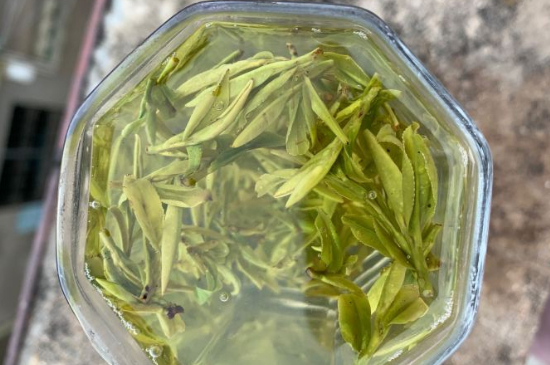 西湖龍井茶頭采和二采區(qū)別，明前龍井一采和二采什么味道？