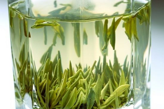 竹葉青和雀舌哪個(gè)貴，竹葉青茶貴嗎？