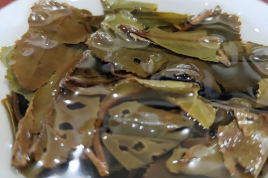 白茶三年為藥七年為寶的原理，為什么說(shuō)一年茶三年藥七年寶？