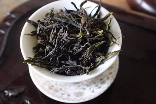 鴨屎香單叢雪片茶的特點(diǎn)，鳳凰雪片茶有什么特點(diǎn)？