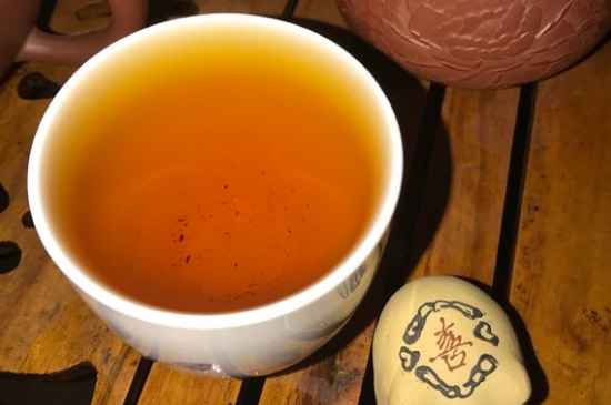 正山小種適合女人喝嗎，女人經(jīng)常喝正山小種茶好嗎