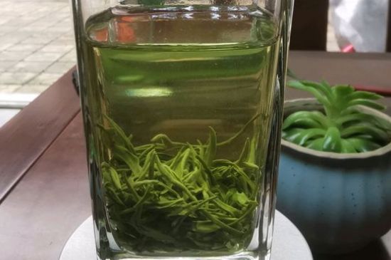 綠茶放了三年還能喝嗎，綠茶放久了喝了會怎樣