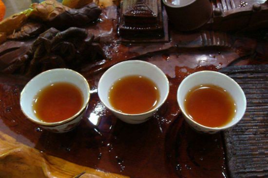 大紅袍四大品種有哪些，大紅袍的種類(lèi)和著名品種特點(diǎn)介紹