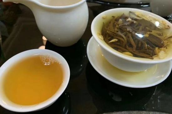 紅茶加冰糖的副作用，紅茶加冰糖好處和壞處