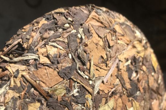 7年壽眉和2年白牡丹哪個(gè)好，老白茶壽眉與白牡丹的口感區(qū)別