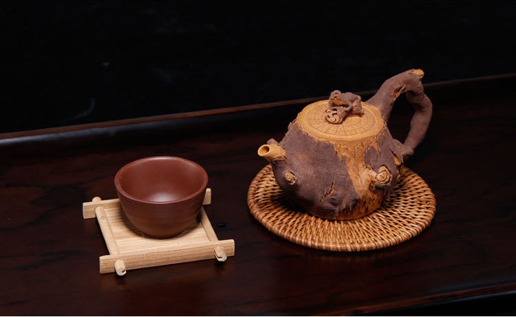 仿木外皮紫砂壺，創(chuàng)意木樁手工雕刻紫砂壺